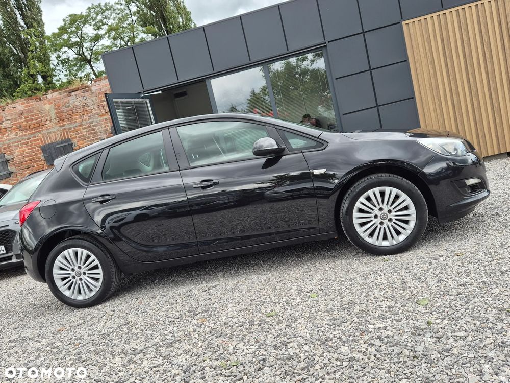 Opel Astra 1.6 CDTI Essentia - 14