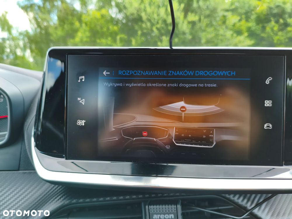 Peugeot 2008 1.5 BlueHDi Allure Pack S&S EAT8 - 24