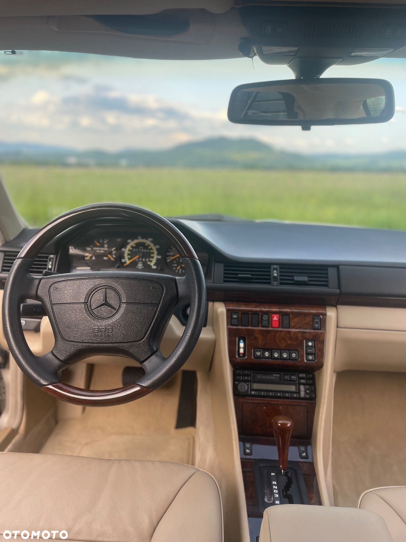 Mercedes-Benz Klasa E 320 - 12