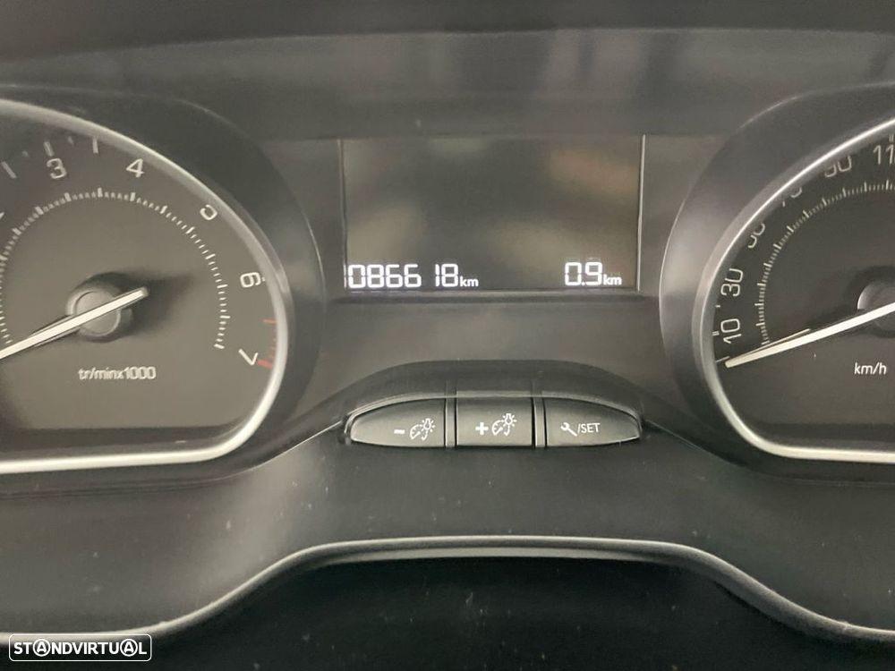 Peugeot 208 1.2 PureTech Allure - 9
