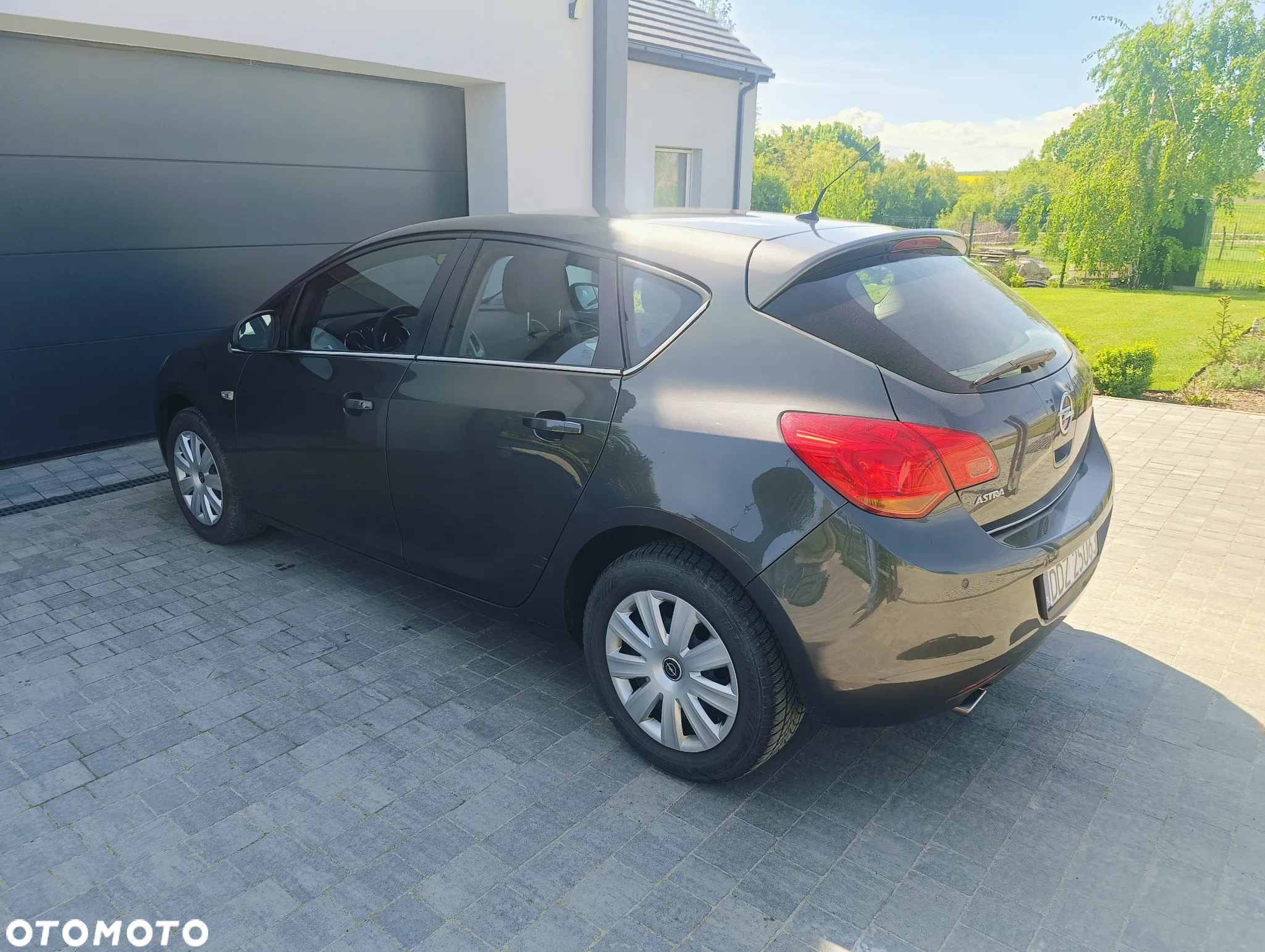 Opel Astra IV 1.4 T Cosmo - 14
