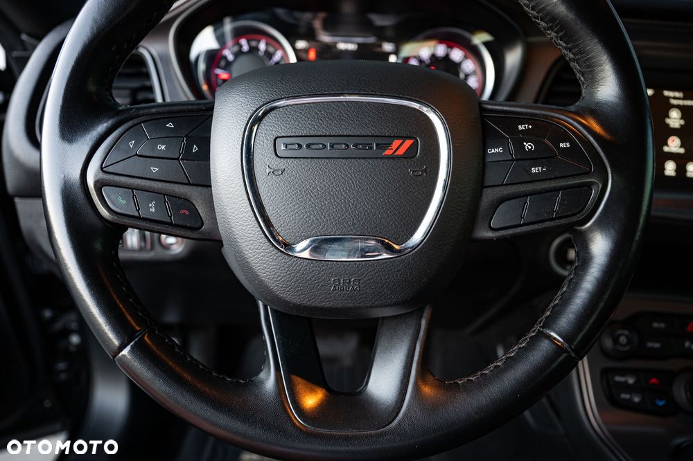 Dodge Challenger - 20
