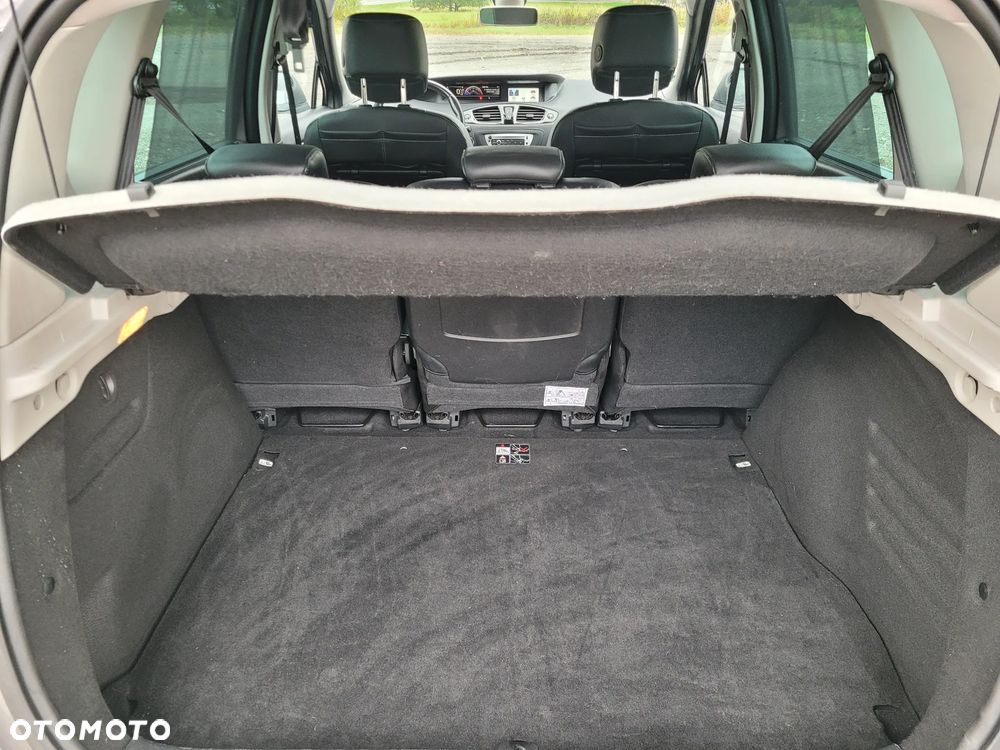 Renault Scenic dCi 110 FAP EDC Bose Edition - 19