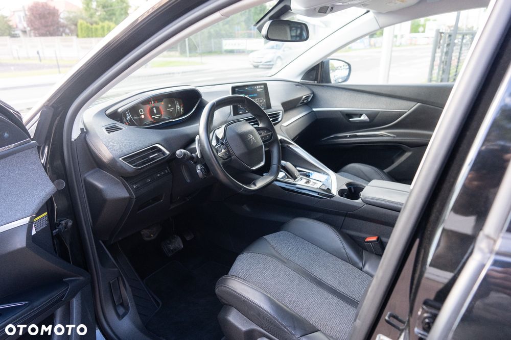 Peugeot 5008 THP 165 EAT6 Allure - 8