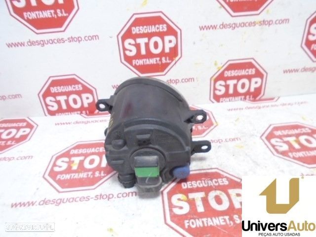 FAROL NEVOEIRO DIREITO TOYOTA AVENSIS BREAK FAMILIAR 2006 - - 3