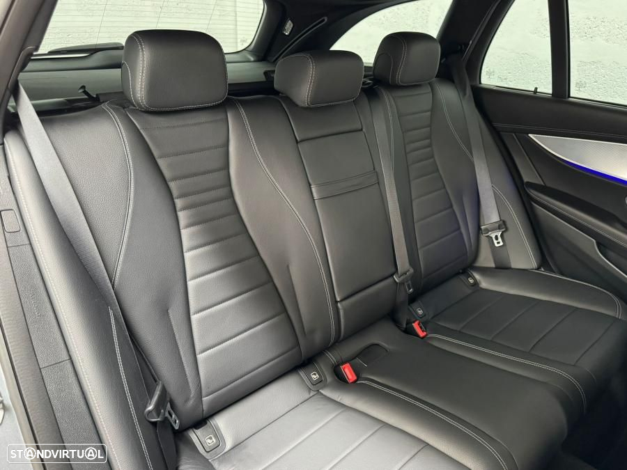 Mercedes-Benz E 300 de AMG Line 4Matic - 54