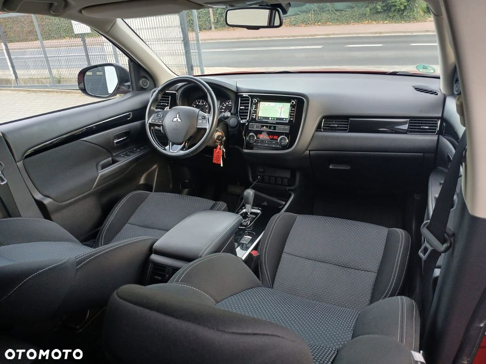 Mitsubishi Outlander 2.0 2WD CVT Edition 100 - 16
