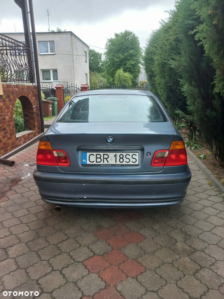 BMW Seria 3 318i - 3