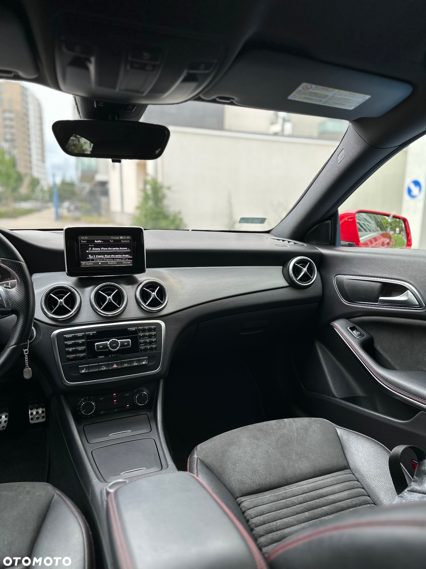 Mercedes-Benz CLA - 12