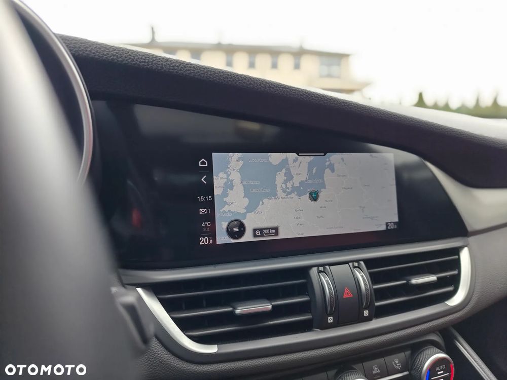 Alfa Romeo Giulia 2.0 Turbo 16V AT8 Veloce Ti - 31