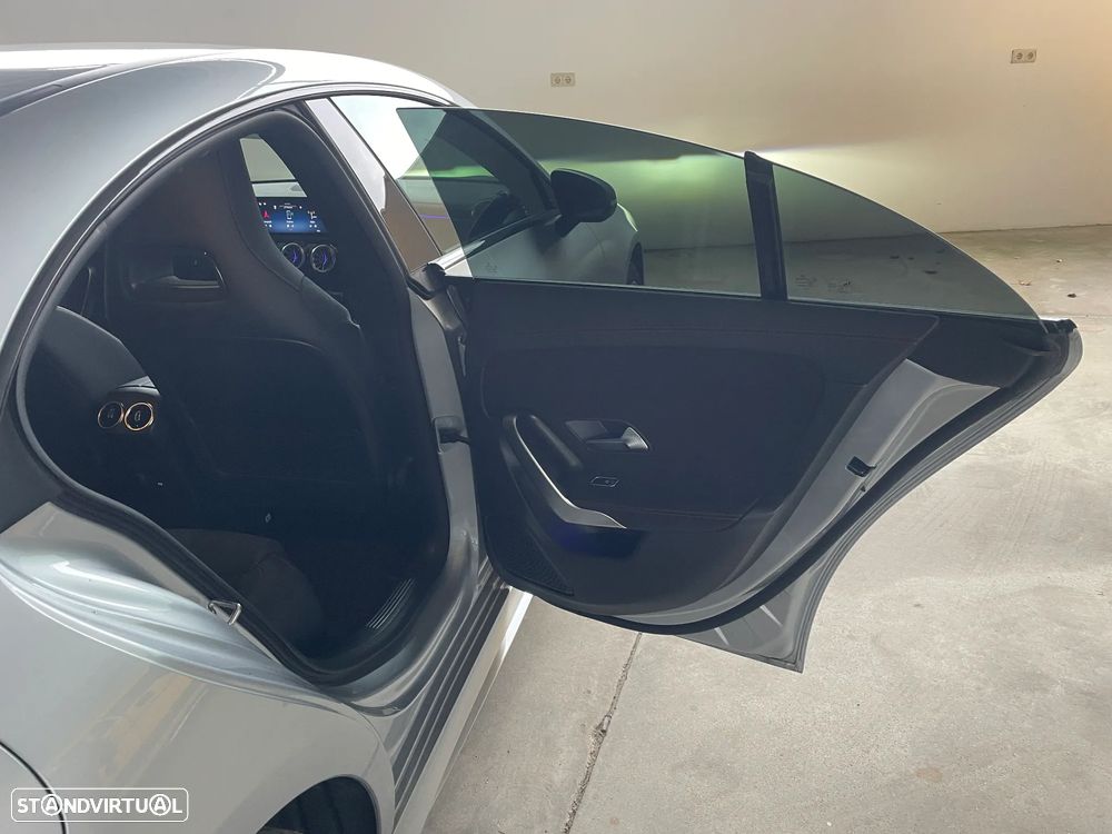 Mercedes-Benz CLA 250 e AMG Line - 16