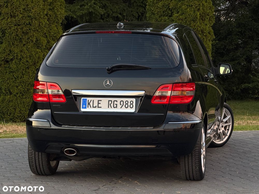 Mercedes-Benz Klasa B 180 BlueEFFICIENCY SPORT EDITION - 24