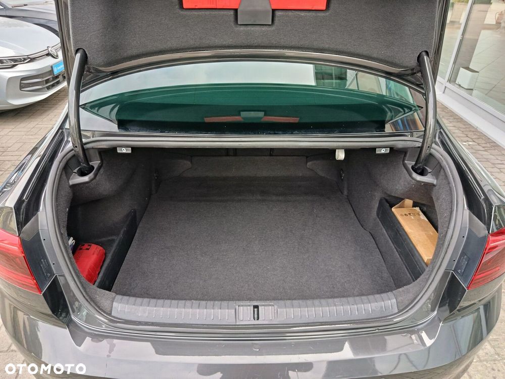 Volkswagen Passat 1.5 TSI EVO Business DSG - 9