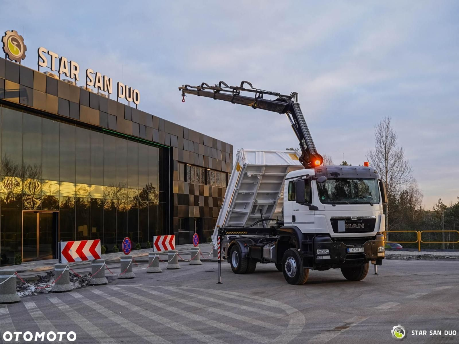 MAN TGS 18.360 4x4 HIAB 144 E-4 HDS Żuraw Wywrotka - 16