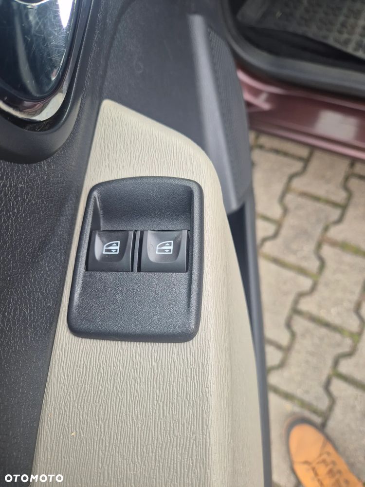 Dacia Dokker SCe 100 Essentiel - 18