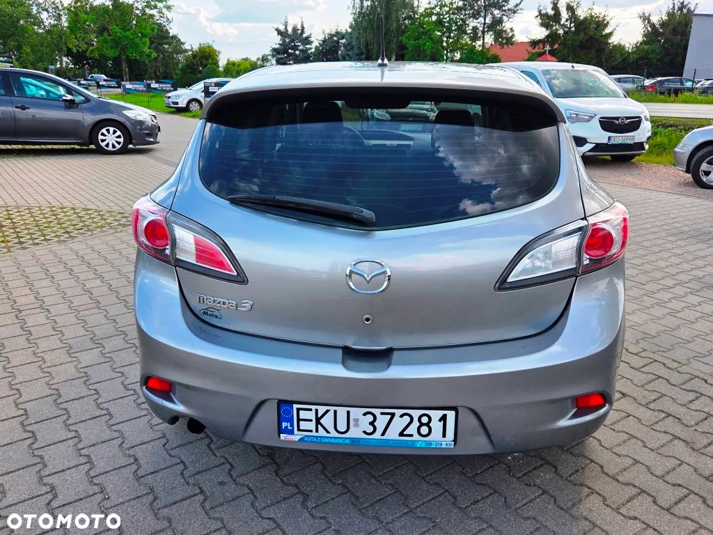 Mazda 3 1.6 CD Exclusive + - 9