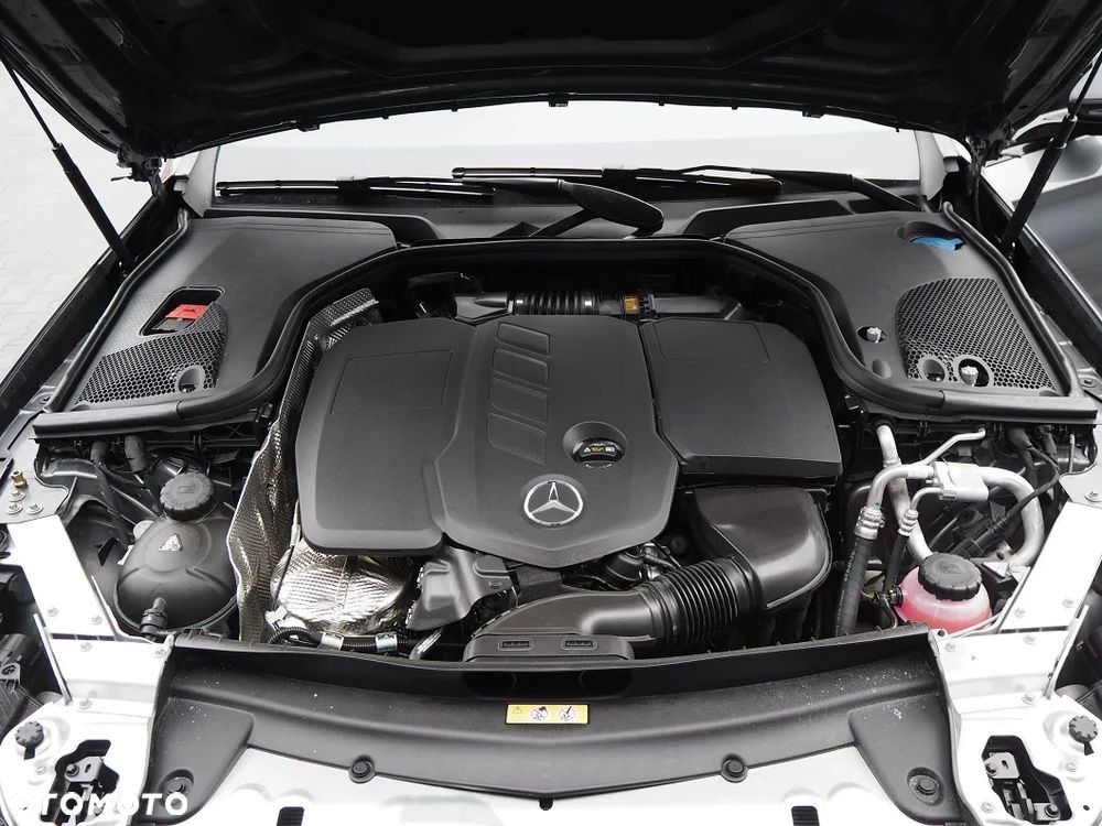 Mercedes-Benz Klasa E 220 d 4-Matic AMG - 23