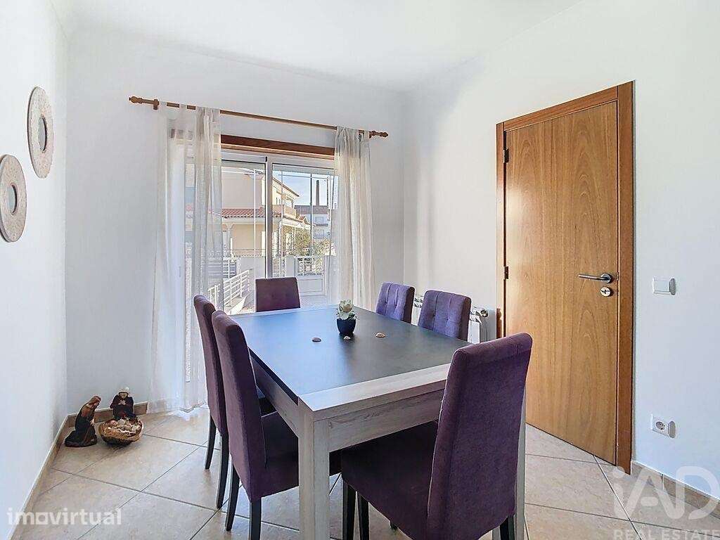 Casa / Villa T4 em Vieira de Leiria de 185 m2 - Grande imagem: 3/38