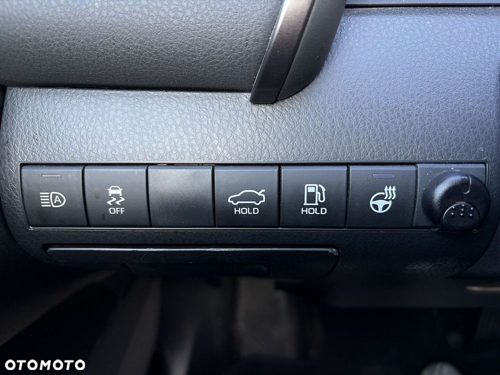 Toyota Camry 2.5 Hybrid Executive CVT - 26