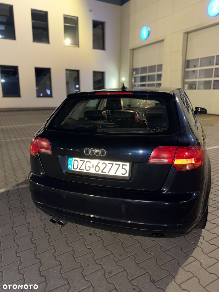 Audi A3 Sportback 2.0 TDI DPF Ambition S tronic - 2