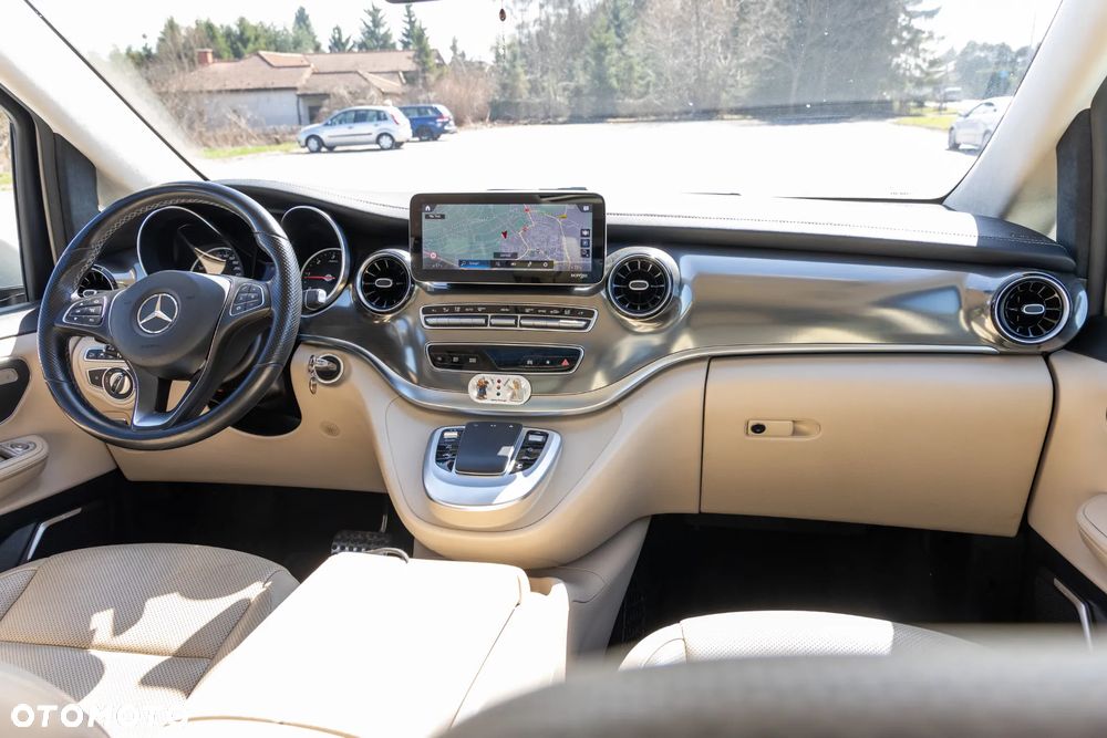 Mercedes-Benz Klasa V 300 d 4-Matic Exclusive 9G-Tronic (d³ugi) - 18