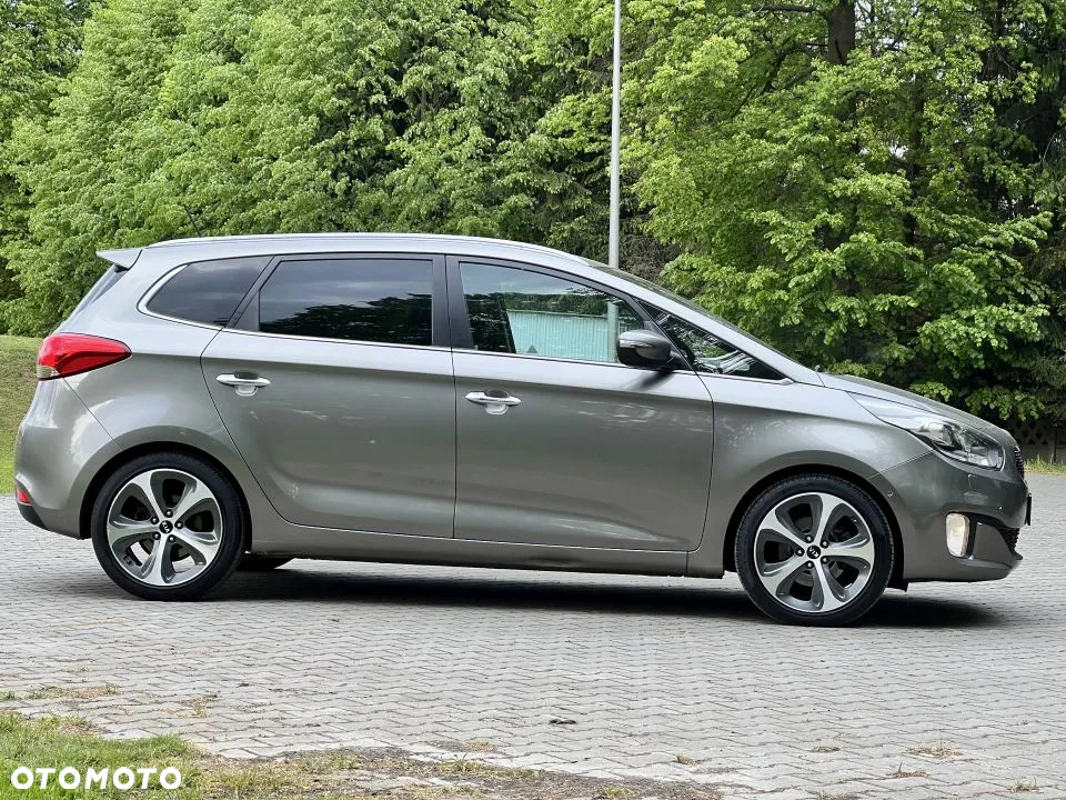 Kia Carens 1.7 CRDi XL 7os - 3