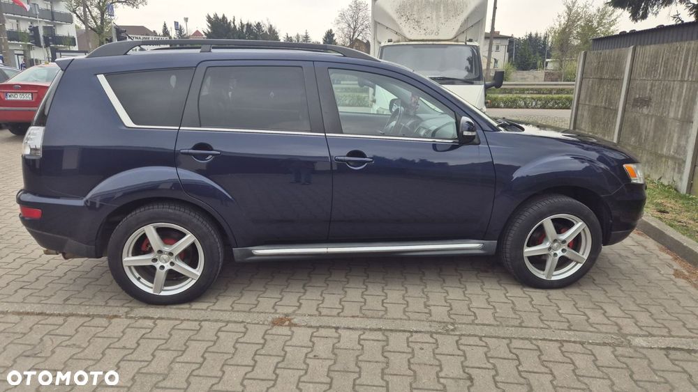 Mitsubishi Outlander 2.4 Instyle NAVI EU5 CVT - 4