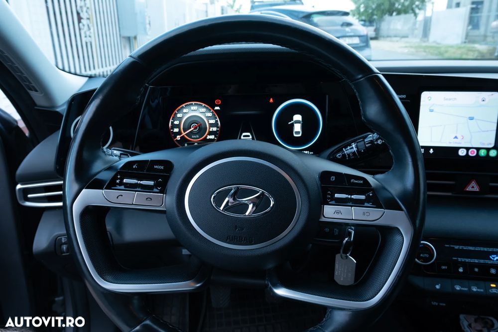 Hyundai Elantra 1.6 l 123 CP 6MT Highway - 4
