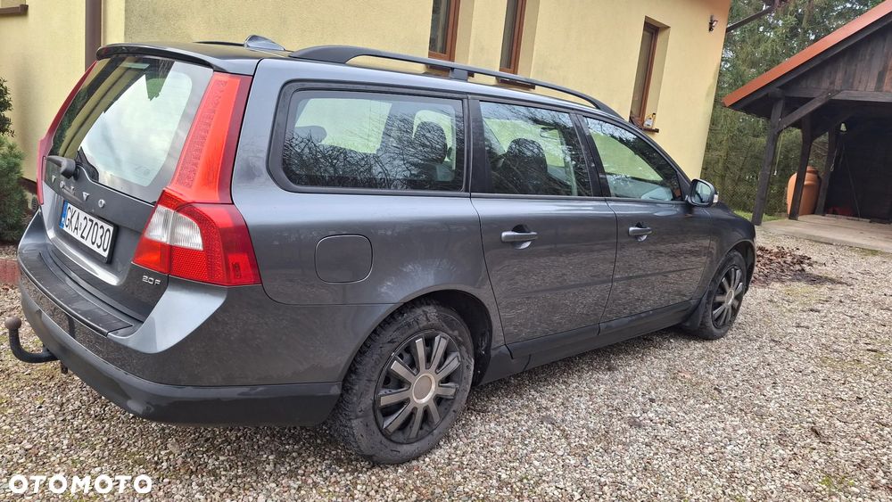 Volvo V70 2.0 - 15