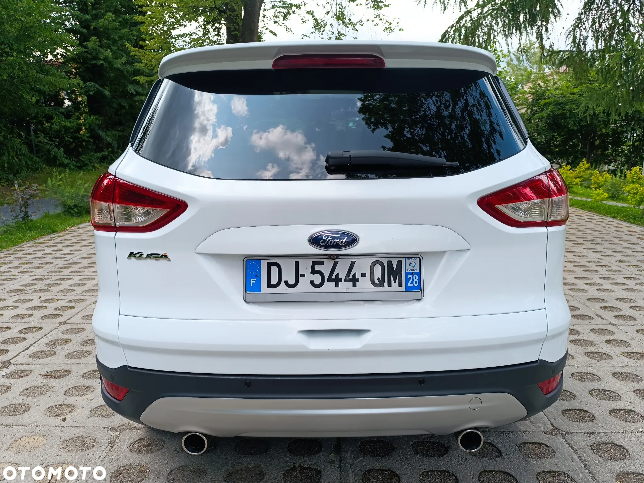 Ford Kuga 2.0 TDCi 2x4 Titanium - 16