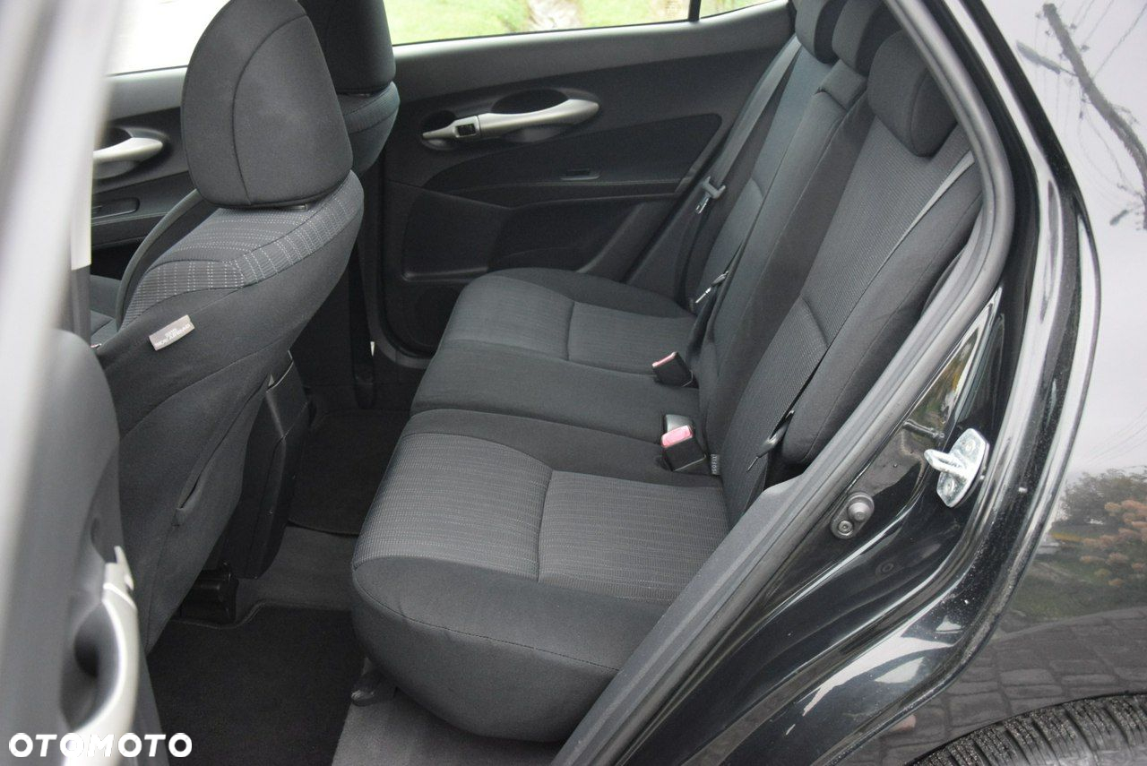 Toyota Auris 1.6 Active - 25