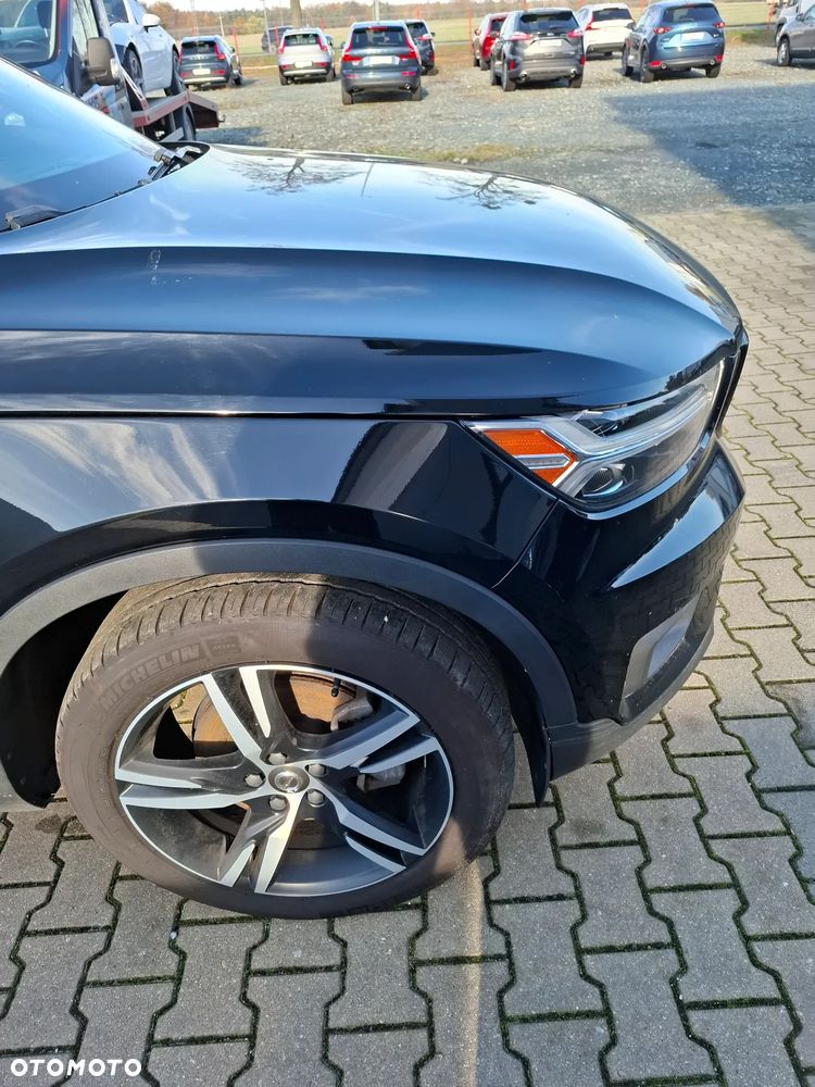 Volvo XC40 zderzak tyl kod lakieru 019 - 21