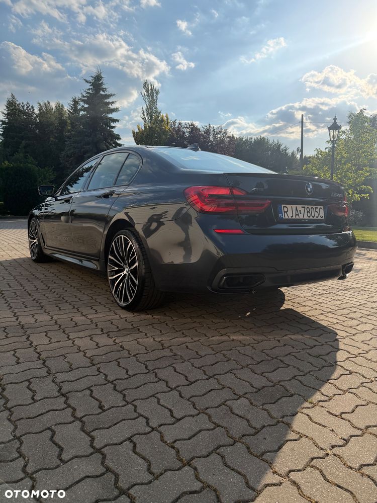 BMW Seria 7 750i xDrive - 3