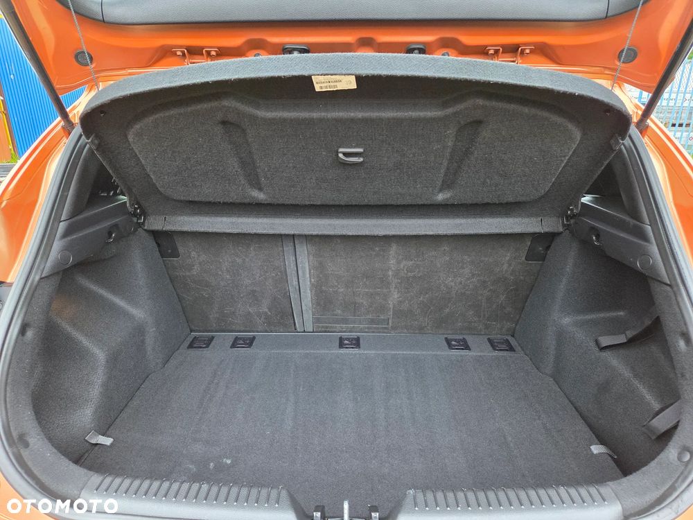 Hyundai i30 1.4 Classic + - 17