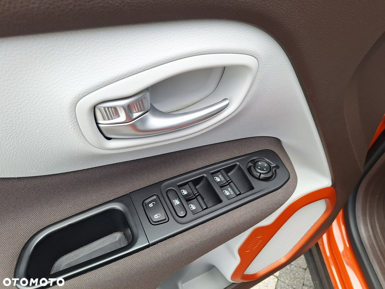 Jeep Renegade 1.4 MultiAir Longitude FWD S&S - 13