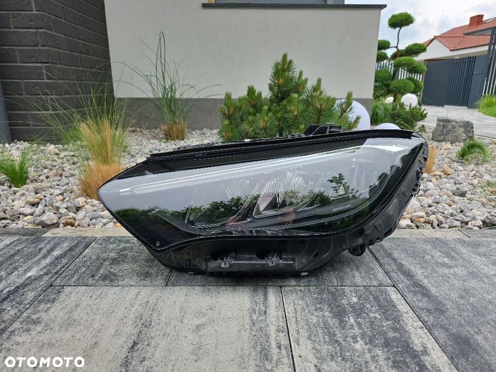 MERCEDES EQE 295 SEDAN Lampa lewa przód Full Led Performance A2959069700 - 1