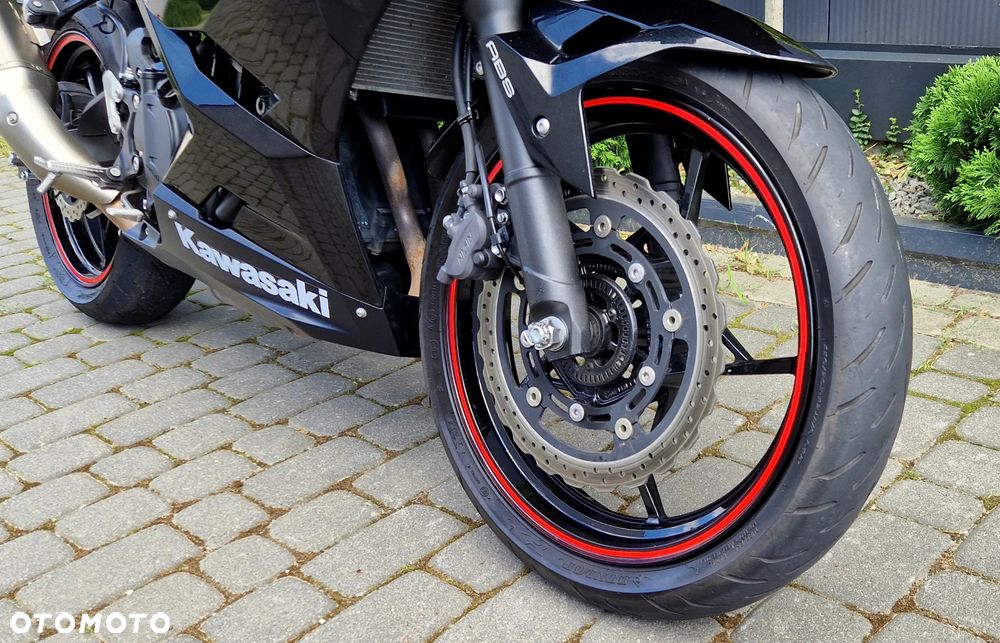 Kawasaki Ninja 400 - 13