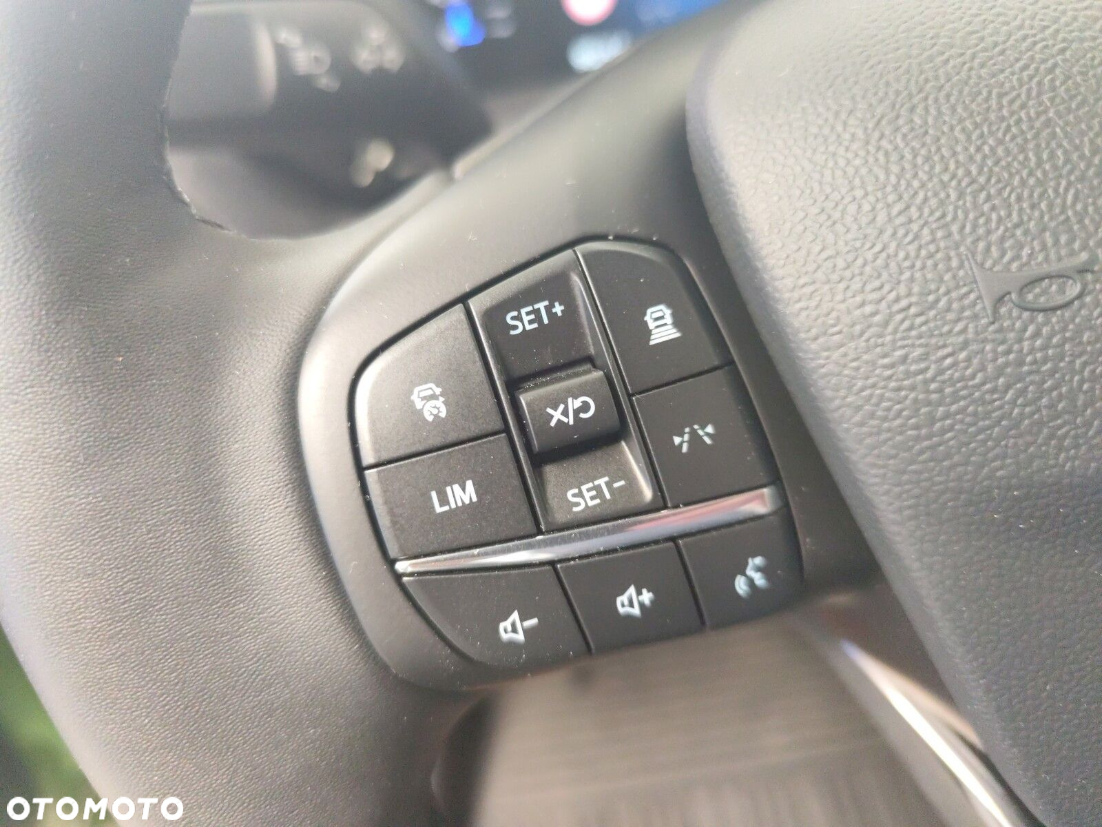Ford Tourneo Courier - 21
