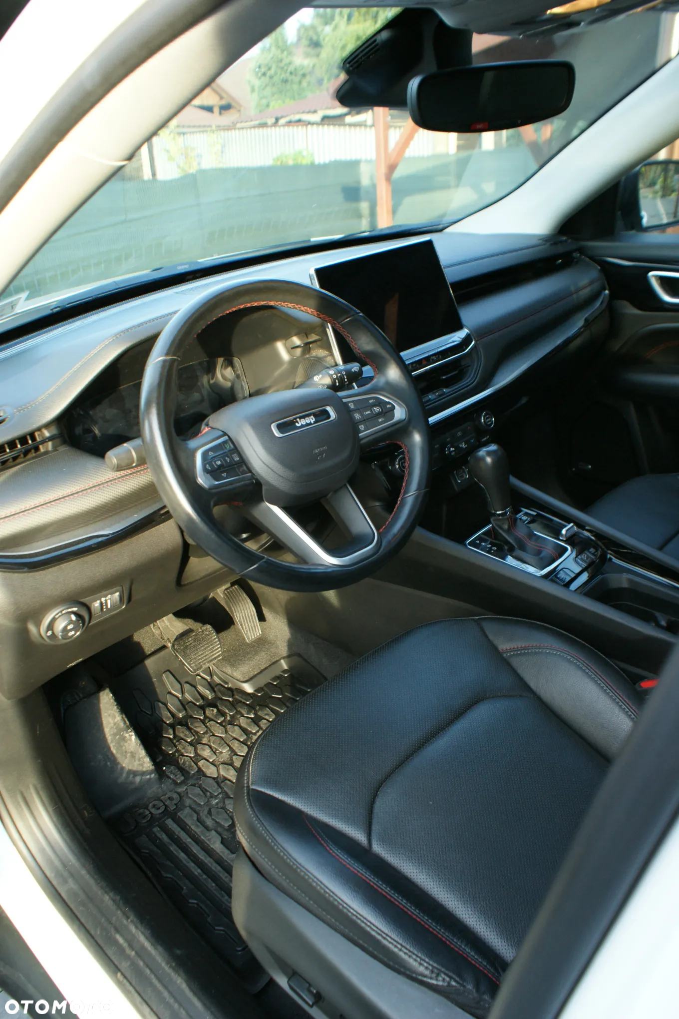 Jeep Compass - 27