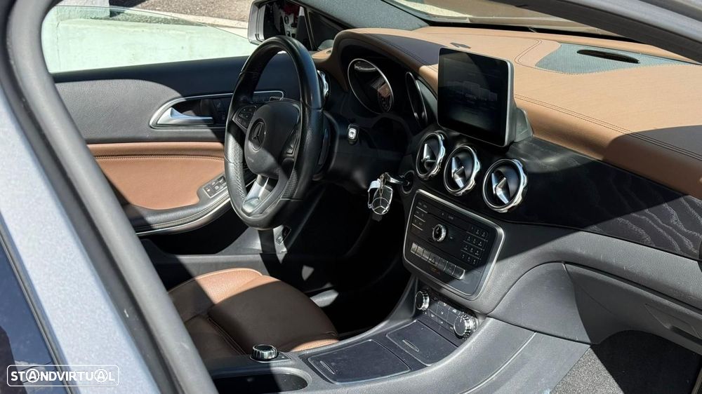 Mercedes-Benz GLA 220 d Urban - 4