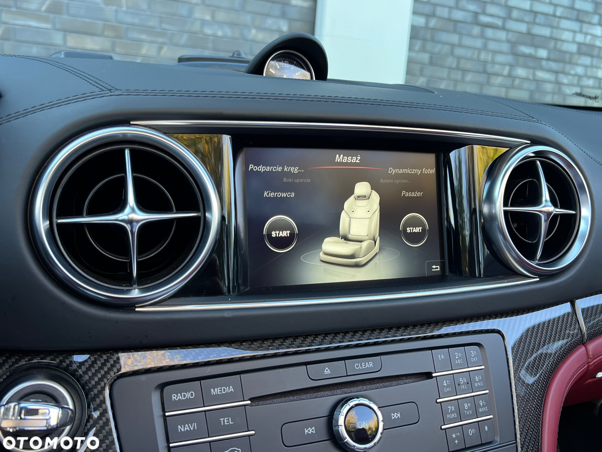 Mercedes-Benz SL 63 AMG - 25