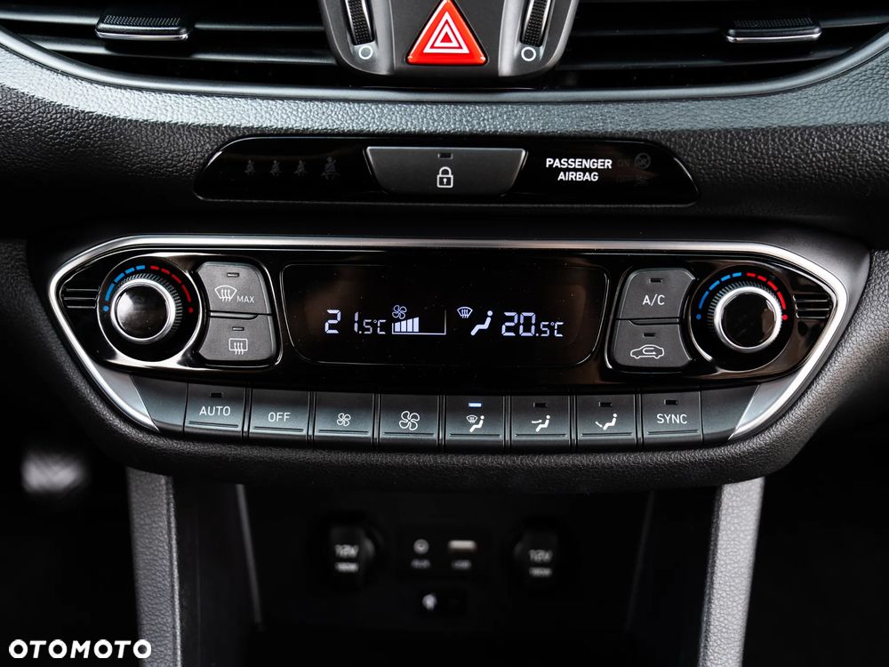 Hyundai i30 1.4 T-GDI Premium - 38