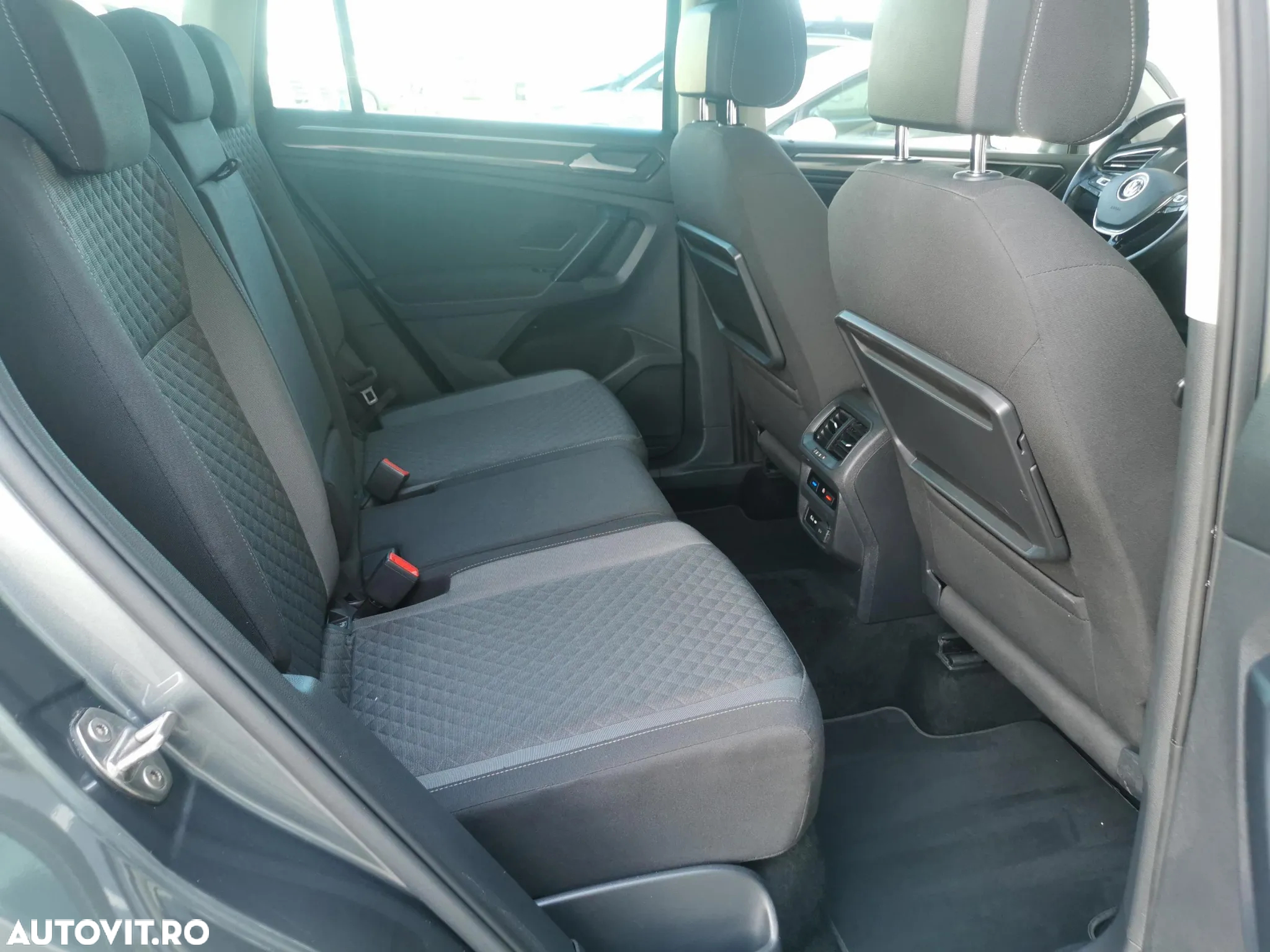 Volkswagen Tiguan - 14