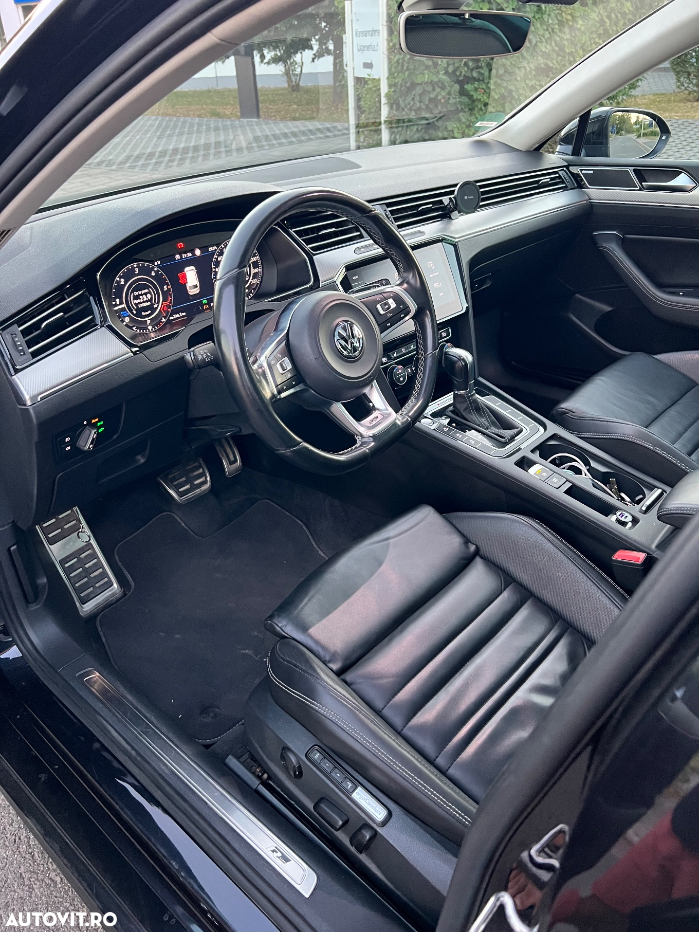 Volkswagen Passat Variant 2.0 TDI DSG 4Motion Highline - 14