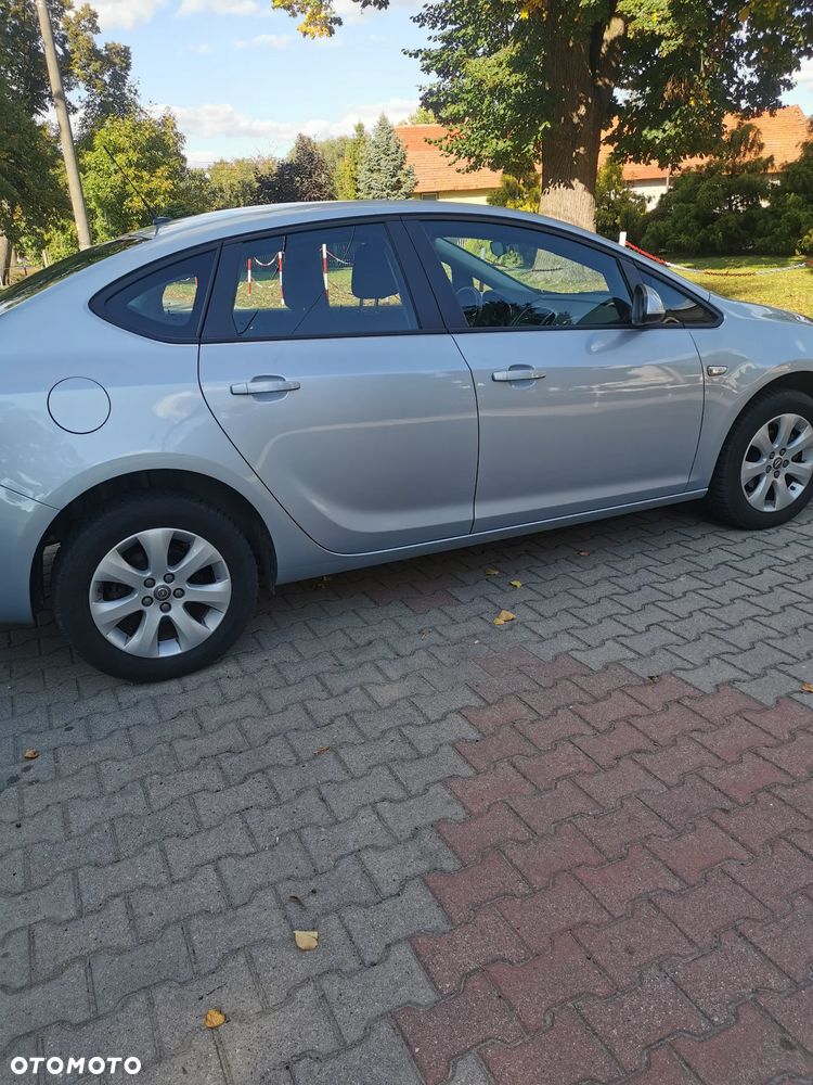 Opel Astra 1.6 Business EU6 - 30