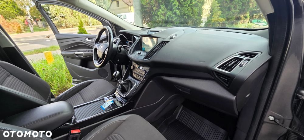 Ford Kuga 1.5 EcoBoost FWD Edition ASS MMT6 - 36
