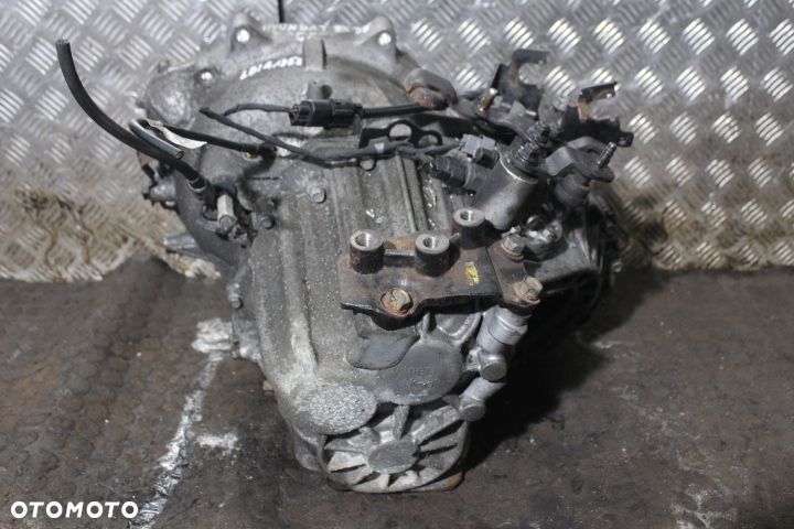 SKRZYNIA BIEGÓW  HYUNDAI IX35 2.0CRDI - 3