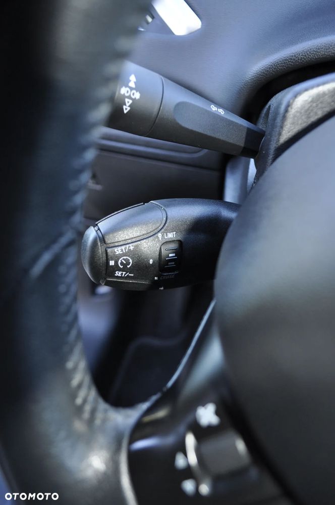 Peugeot 208 82 PureTech Style - 28
