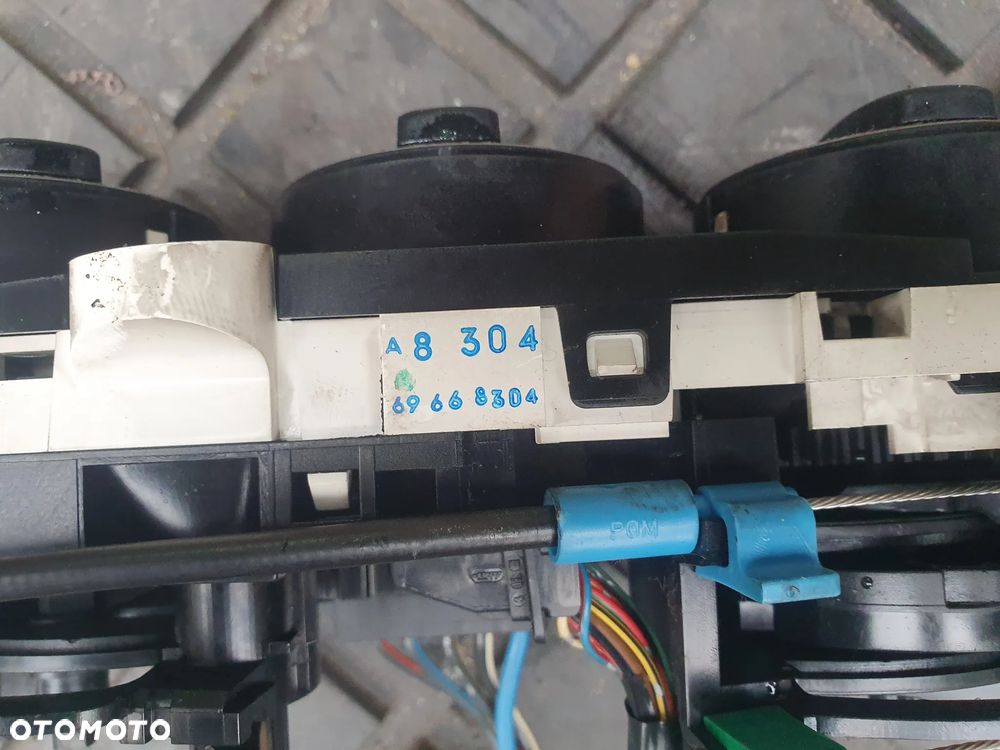 PANEL NAWIEWU KLIMATYZACJI MITSUBISHI COLT VI   69668304 EUROPA - 2