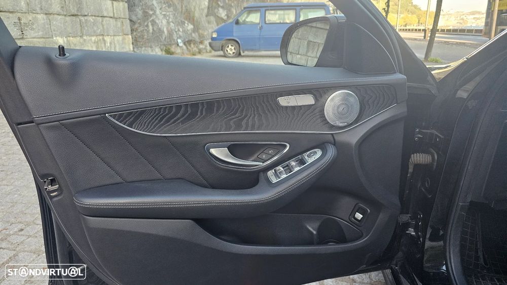 Mercedes-Benz C 300 h AMG Line - 12
